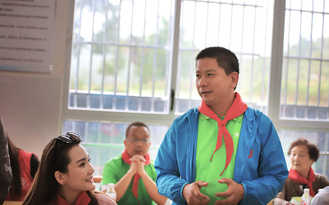 “六一微心愿，愛(ài)心暖童心”湘江電纜攜手村長(zhǎng)李銳愛(ài)心傳遞 點(diǎn)亮未來(lái)