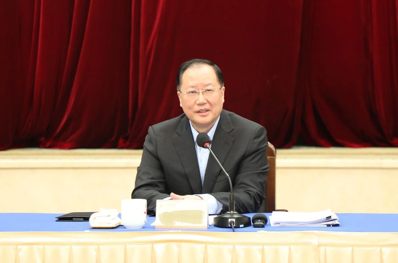 毛偉明省長出席全省民營企業(yè)家座談會，湘江電纜董事長侯少斌應邀參加