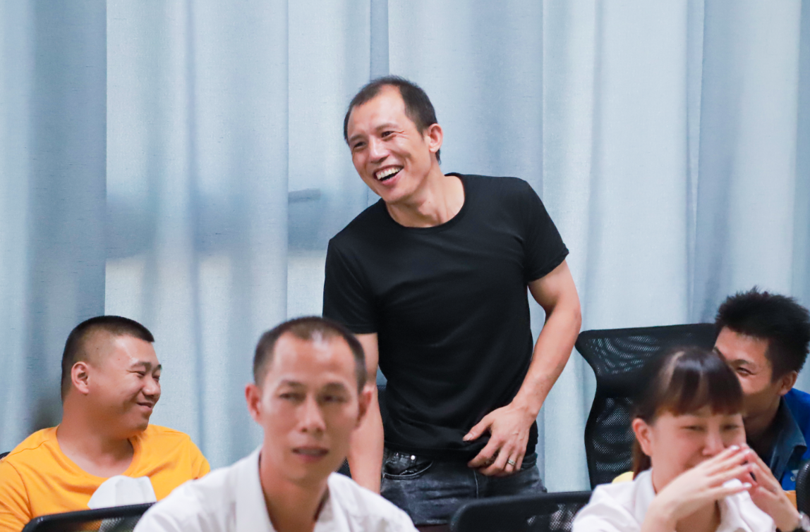 情滿(mǎn)中秋，共話(huà)未來(lái)。湘江電纜工會(huì)舉行中秋茶話(huà)會(huì)