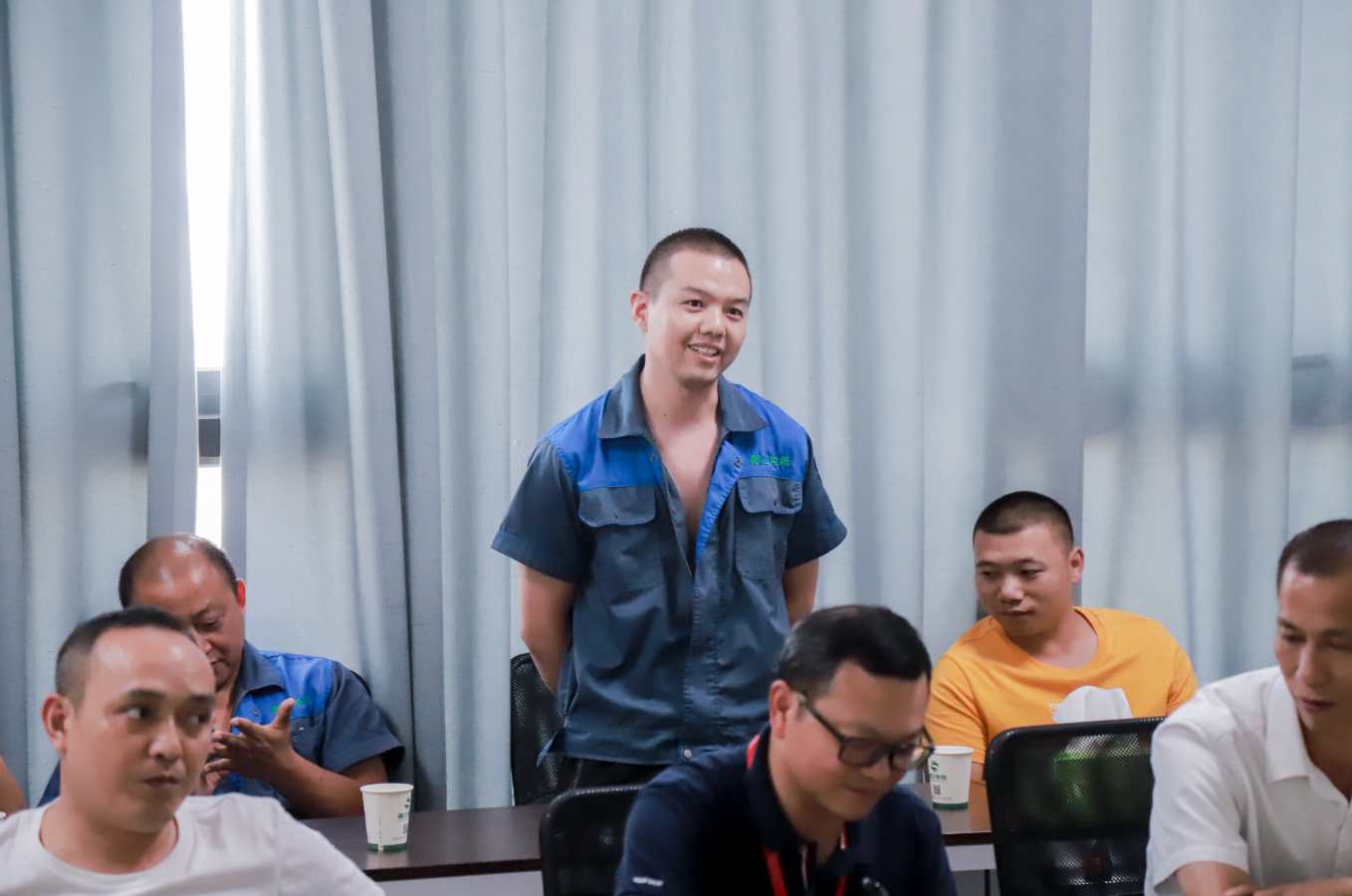 情滿(mǎn)中秋，共話(huà)未來(lái)。湘江電纜工會(huì)舉行中秋茶話(huà)會(huì)