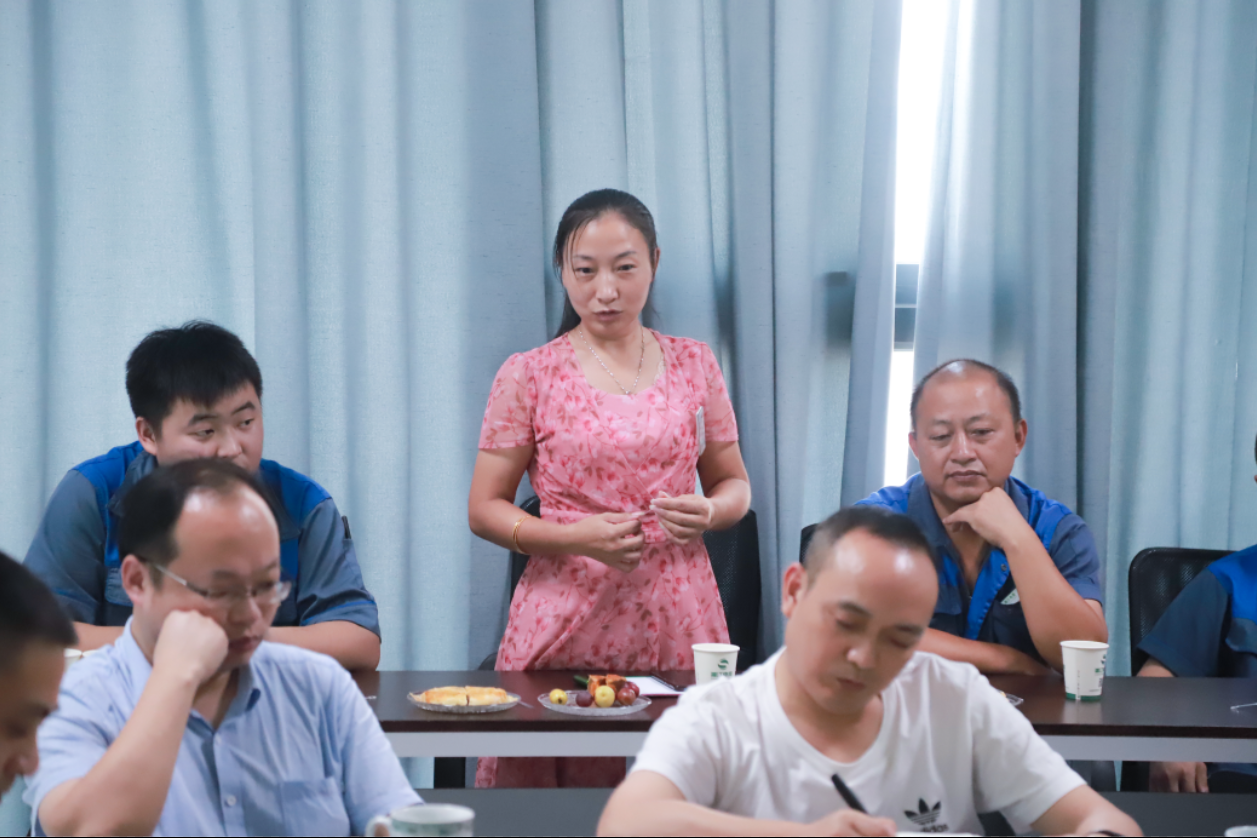 情滿(mǎn)中秋，共話(huà)未來(lái)。湘江電纜工會(huì)舉行中秋茶話(huà)會(huì)